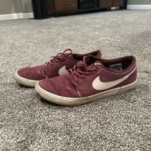 Nike SB Shoes Red (Maroon) Men’s Size 9.5